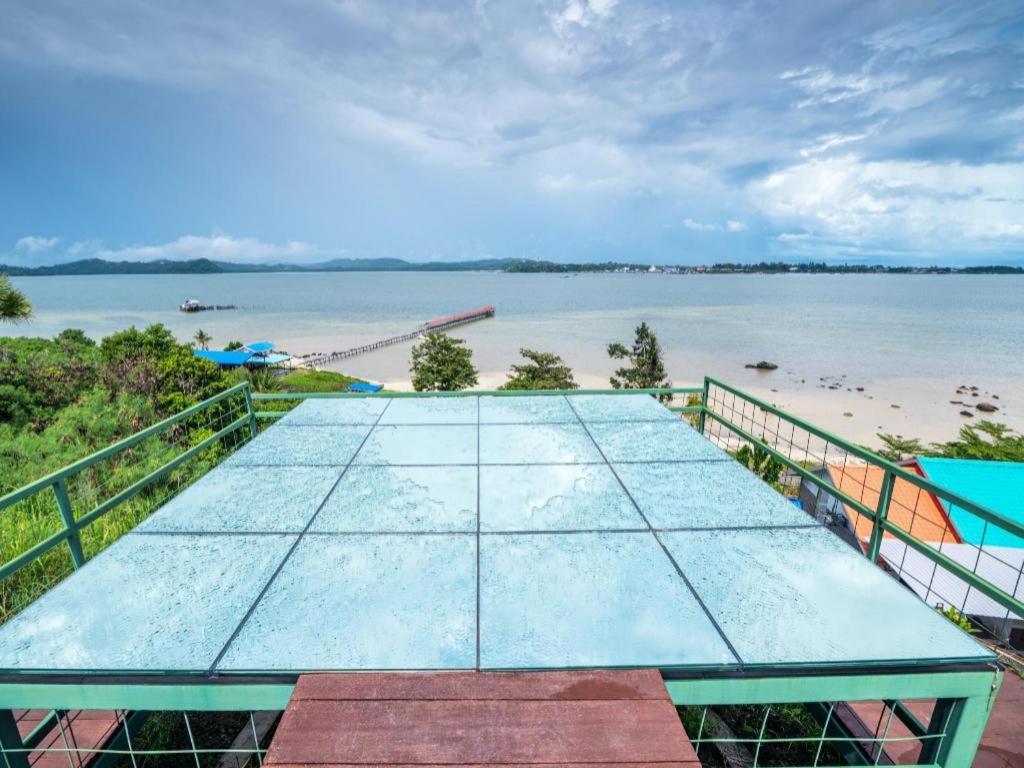 Dreamland Beach Holiday Kudat Exterior photo