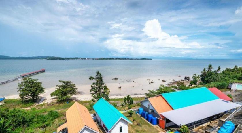 Dreamland Beach Holiday Kudat Exterior photo