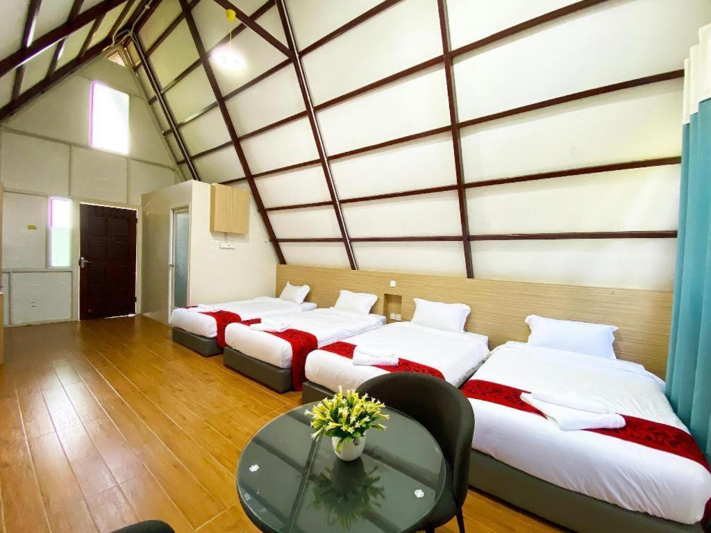 Dreamland Beach Holiday Kudat Exterior photo
